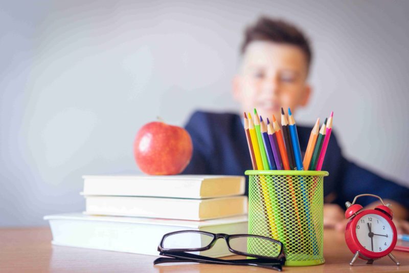 Faut-il complimenter nos enfants pour améliorer leur estime de soi ?