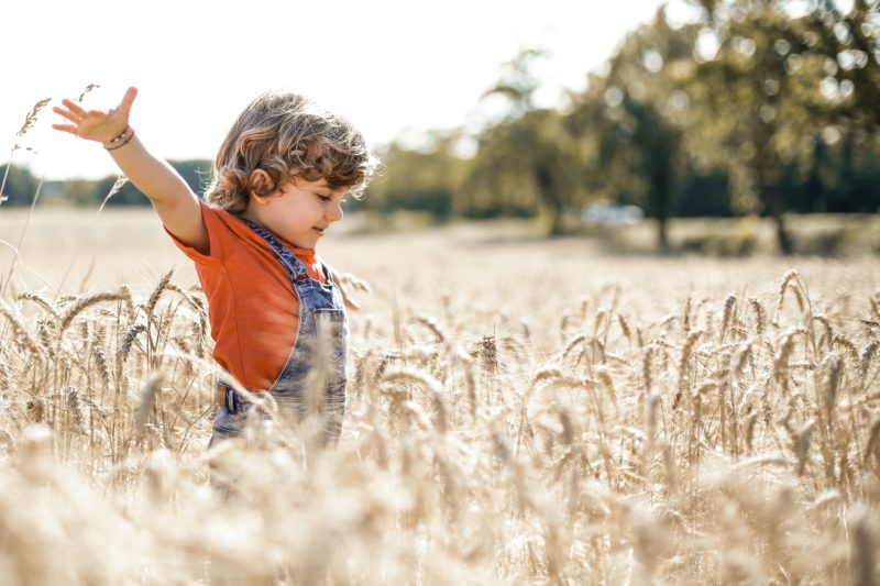 10 phrases alternatives et positives pour aider nos enfants à accueillir leurs émotions
